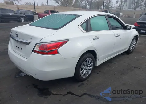 2015 Nissan Altima 2.5/2.5 S/2.5 Sl/2.5 Sv из США, поврежденный, VIN 1N4AL3AP7FN334973